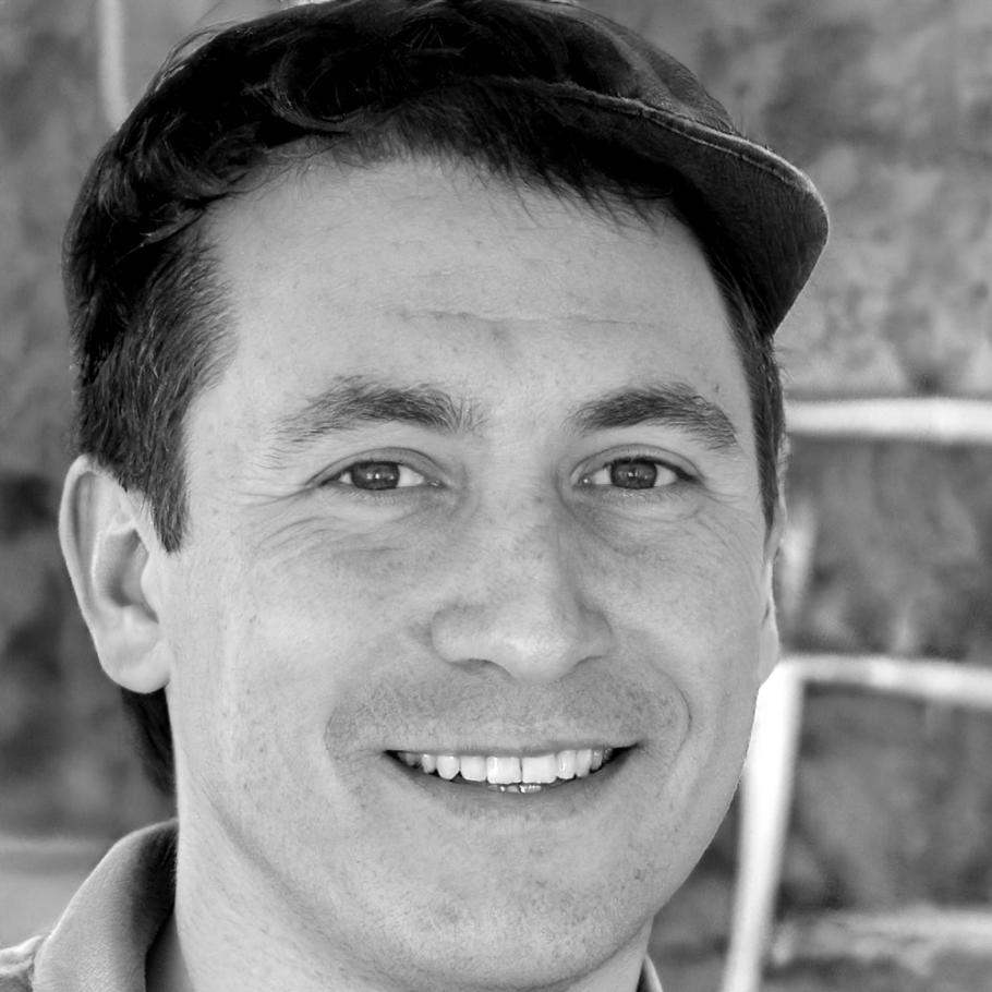 Portrait de Marc Dubois, expert en investissement immobilier